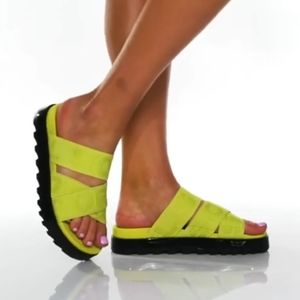 NWOT Sorel Roaming Sport Slides